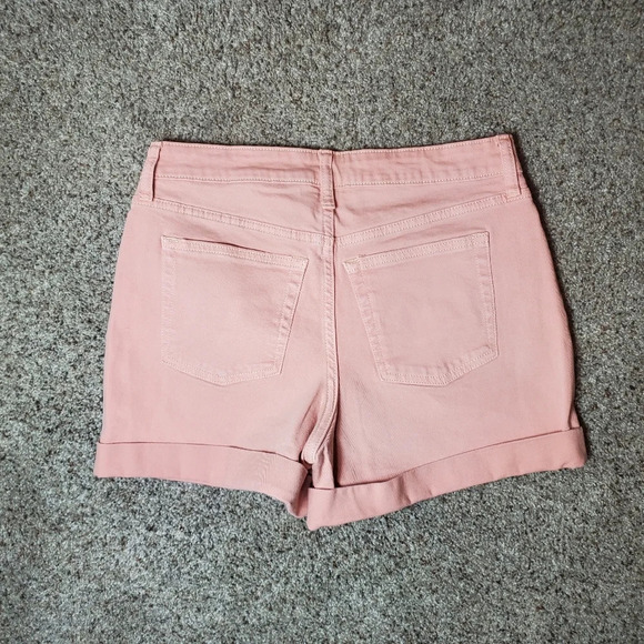 Free Assembly Blush Pink Rolled Cuff Jean Shorts Size 8 - Picture 6 of 16